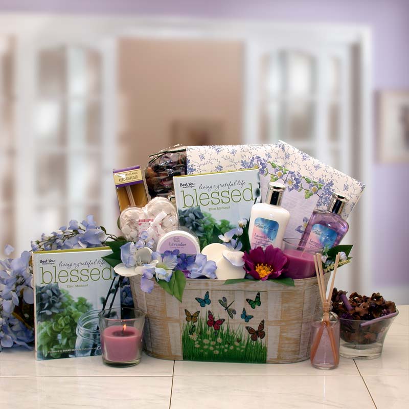 So Serene Spa Essentials Gift Set with out book Flower Bouquet