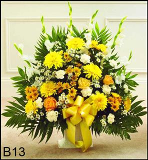 B13 All Yellow Floor Basket Flower Bouquet