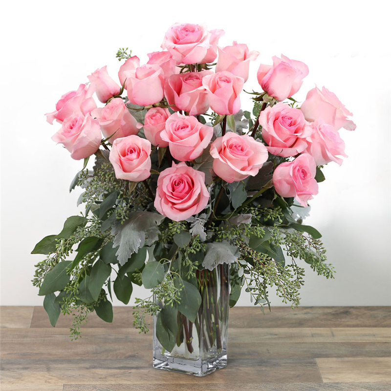 18 Luxe Pink Roses 