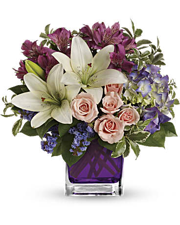 Teleflora's Garden Romance 
